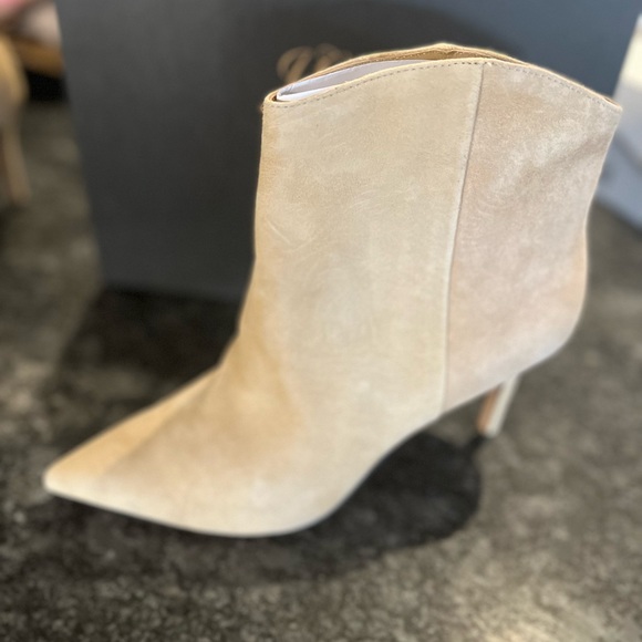 J. Crew Golden Mushroom Suede Shaped Topline Short Boot (NIB) - Picture 6 of 14